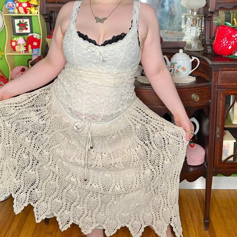 Vintage y2k Jennifer Lauren ethereal fairycore crochet handkerchief maxi skirt!